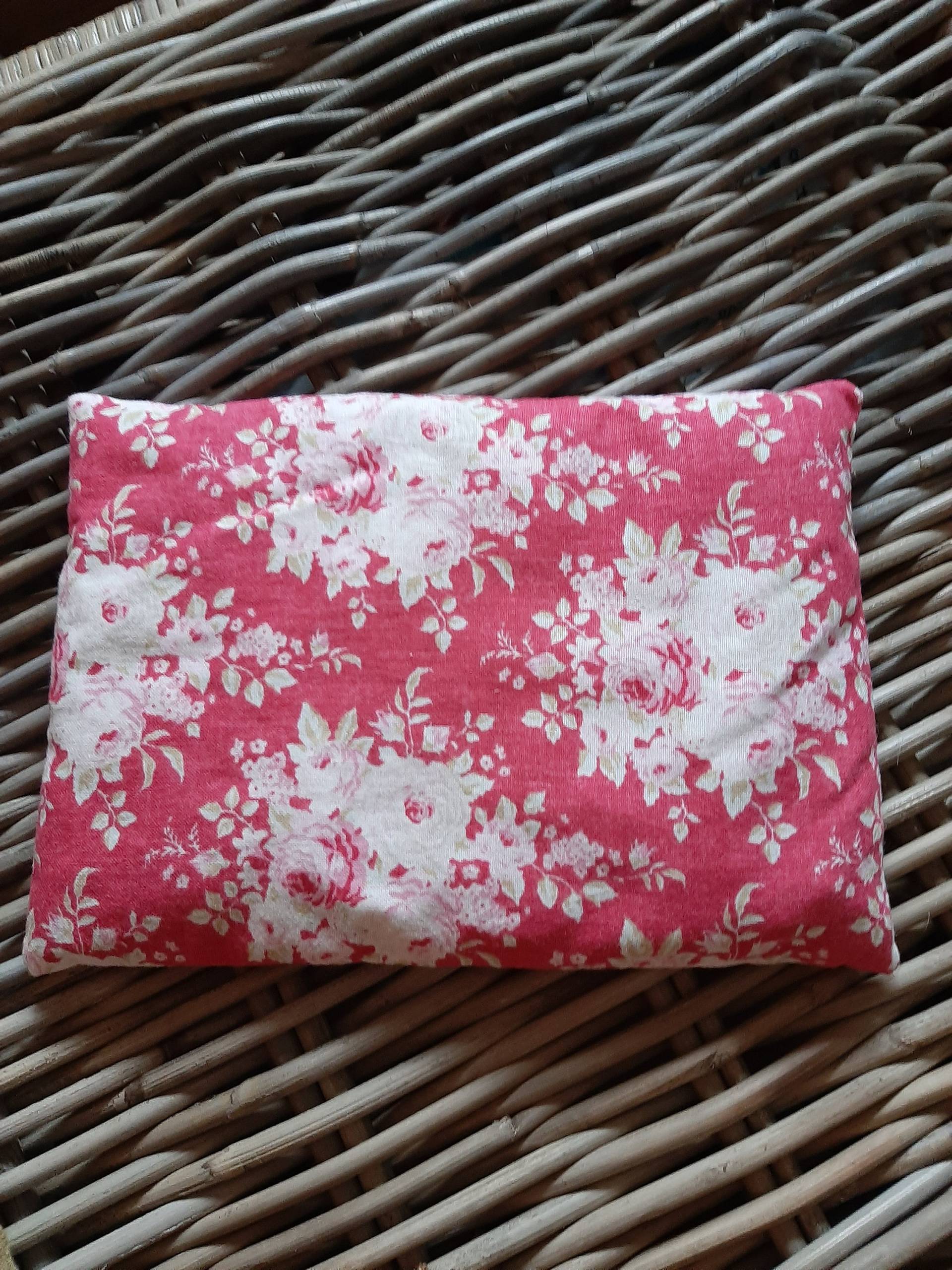 Kirschkernkissen, Wärmekissen Romantisch, Rosen Rotentspannungskissen, Wärme, Wellness Beauty, Wohlbefinden, Entspannung Kirschkernkissen, Wärmekissen Romantisch, Rosen Rotentspannungskissen, Wärme, Wellness Beauty, Wohlbefinden, Entspannung von Etsy - LilaEmmi