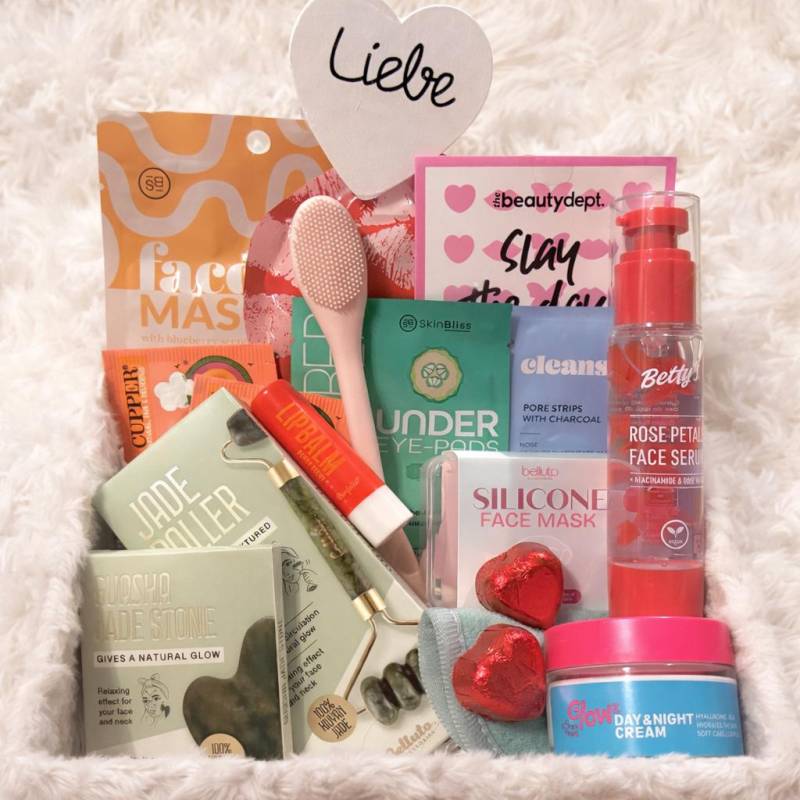 Selfcare Geschenkbox Für Sie - Beauty Spa Set Mit Gesichtsmaske, Serum & Jade Roller Geschenk Freundin/Valentinstag von Etsy - LiloAtuta