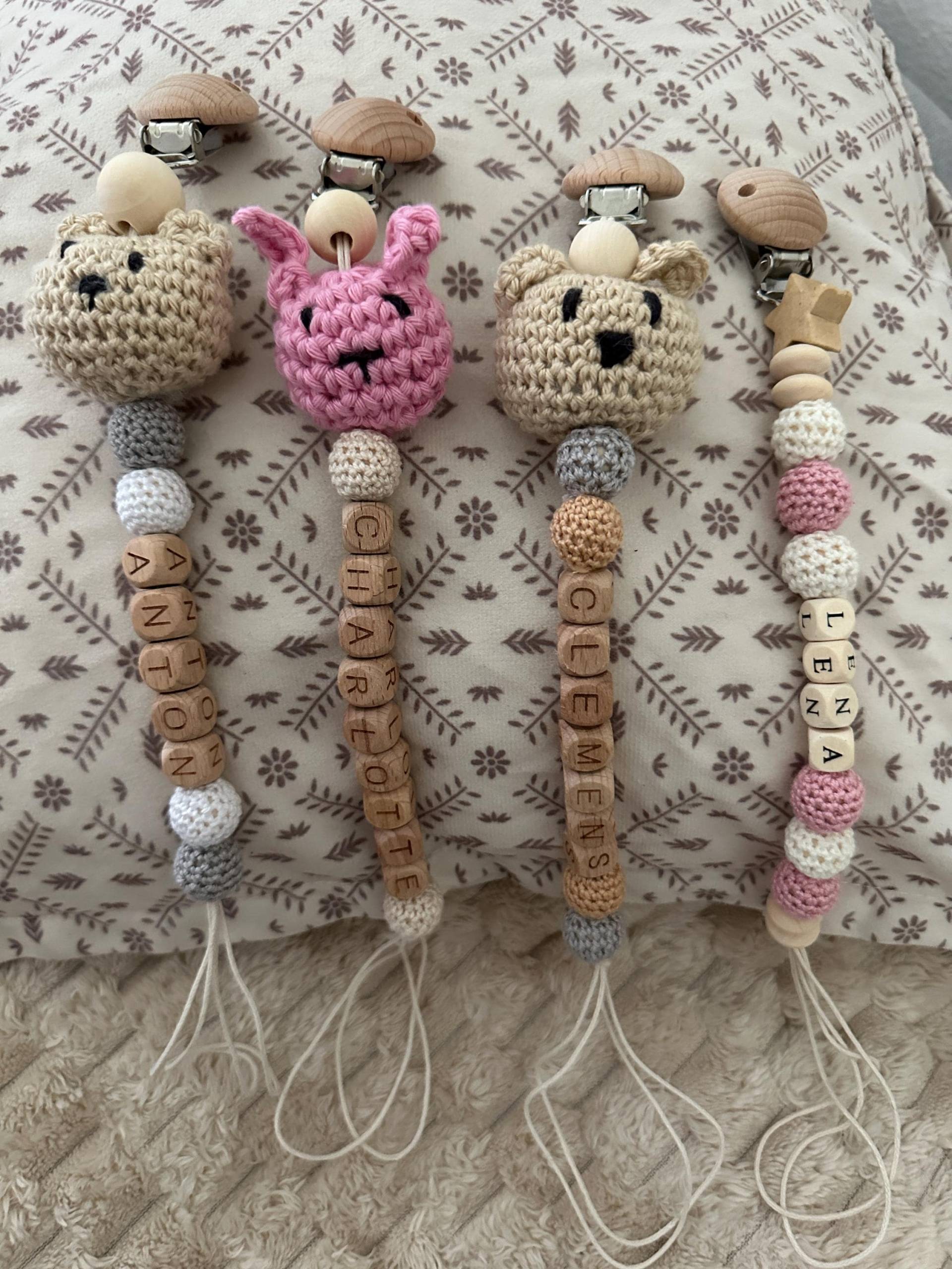 Personalisierte Schnullerkette Mit Namen - Hase, Bär Oder Schlicht Handgemacht Babygeschenk Geburt Taufe Holz & Wolle Ce-Geprüft von Etsy - LilooskreativweltDE