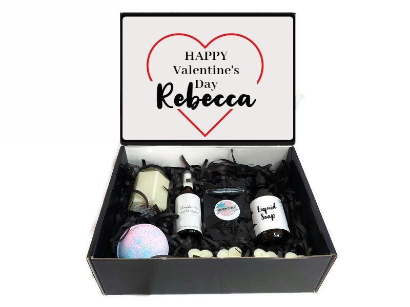 Personalisierte Valentinstag Geschenkbox Geschenkkorb - Kerzen von Etsy - LindsayLucasCandles