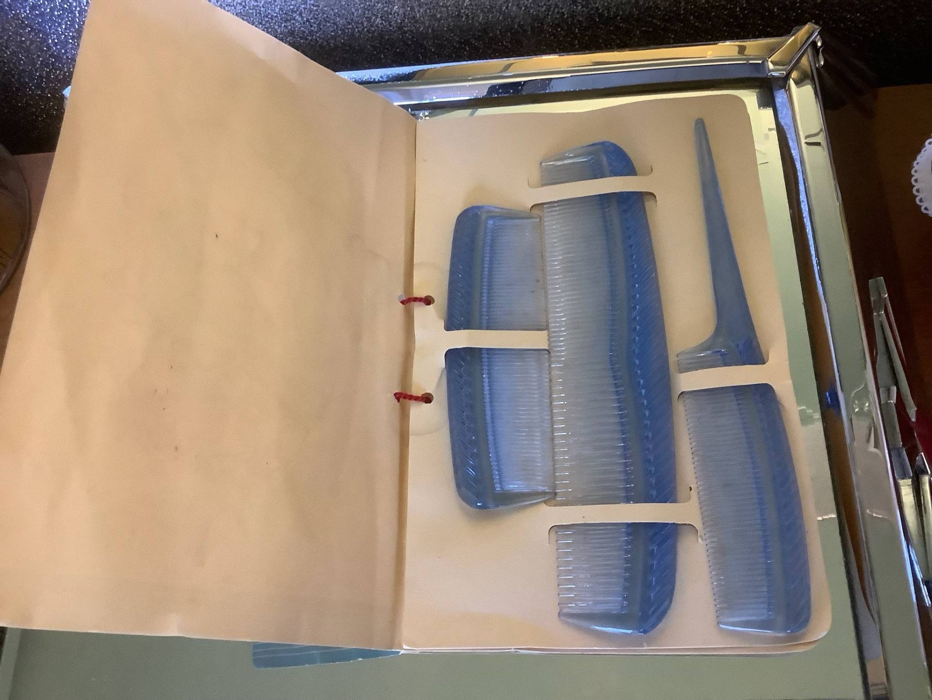Kamm Geschenkset Mit Karte Unbenust Kamm Geschenkset Mit Karte Unbenust von Etsy - LipstickandPanties