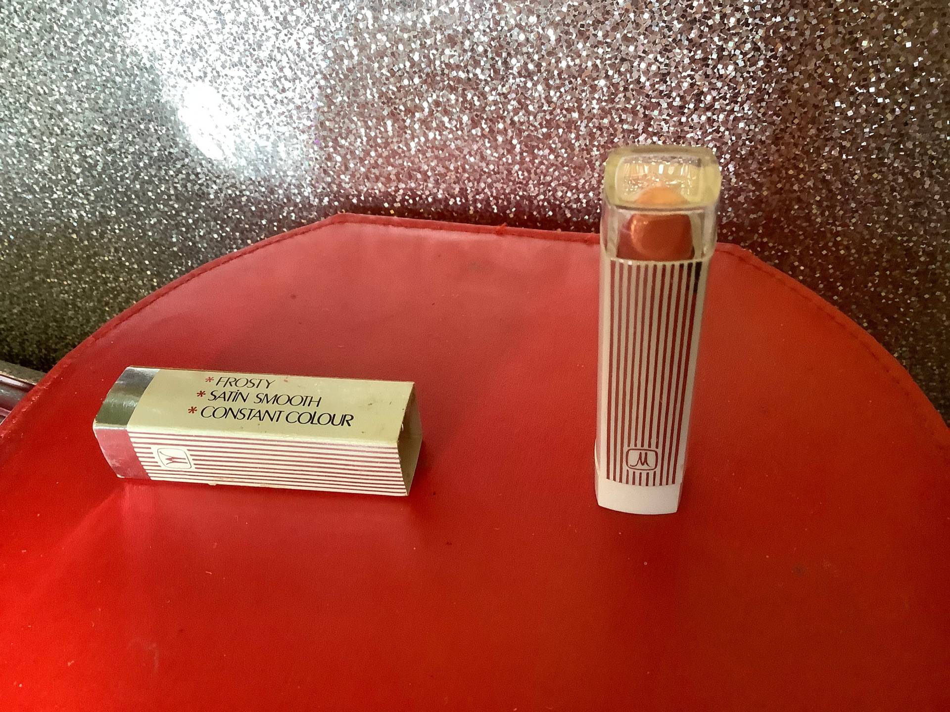 Maybelline Zierliche Koralle Frosty Lippenstift Boxed von Etsy - LipstickandPanties