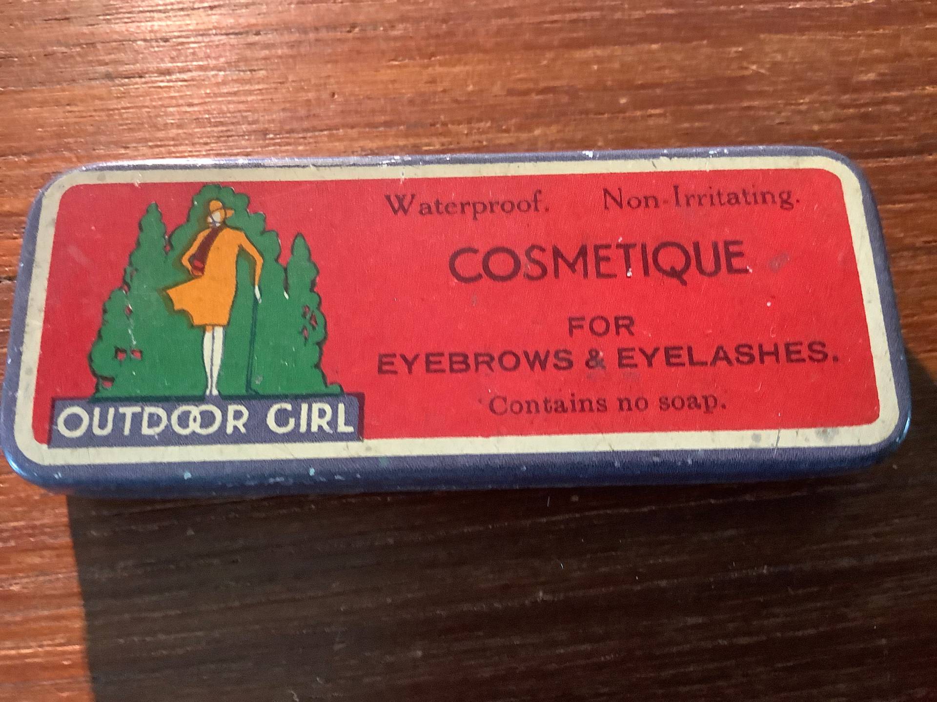 Outdoor Girl Augenbrauen Und Wimpern Kuchen Mascara von Etsy - LipstickandPanties