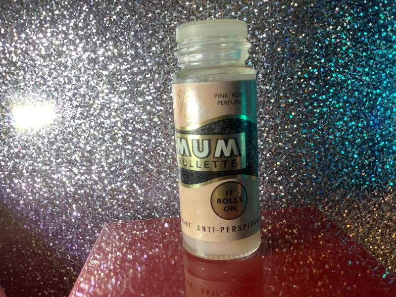Vintage Mama Rolle Auf Deodorant Stick von Etsy - LipstickandPanties
