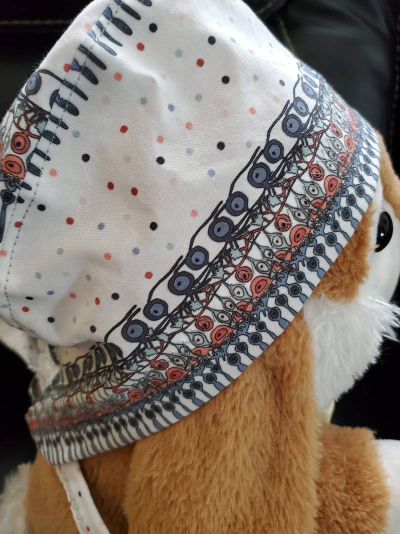 Scrub-Haube - Netzhautkreis in Schwarz Oder Weiß von Etsy - LisaRayGifts