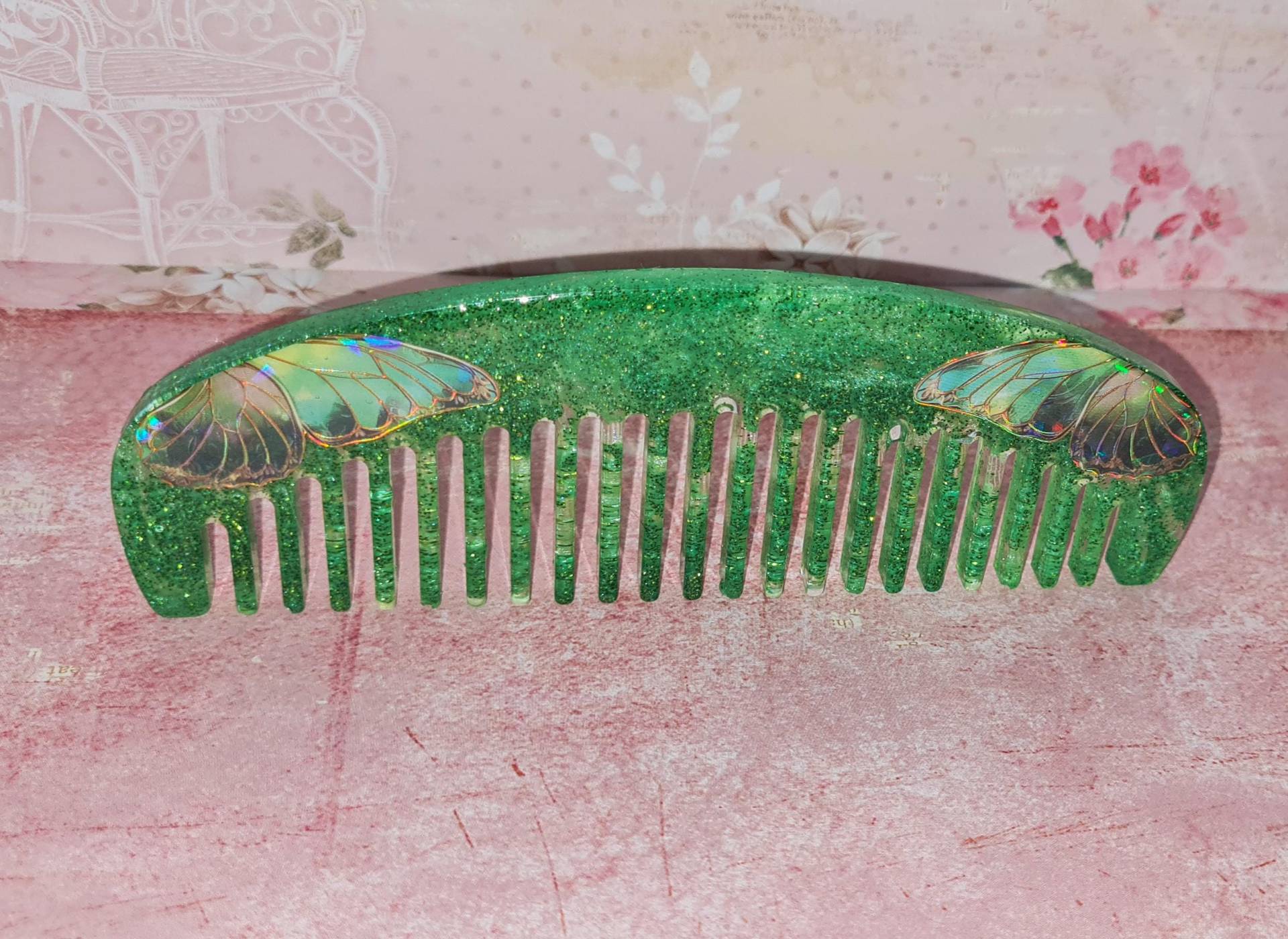 Haarkamm "Mariposa" Typ Schmetterling Aus Farbigen Und Durchsichtigen Resin, Glitzer, Kunststoff Schmetterlinge, Handgemacht von Etsy - LissysFantasy