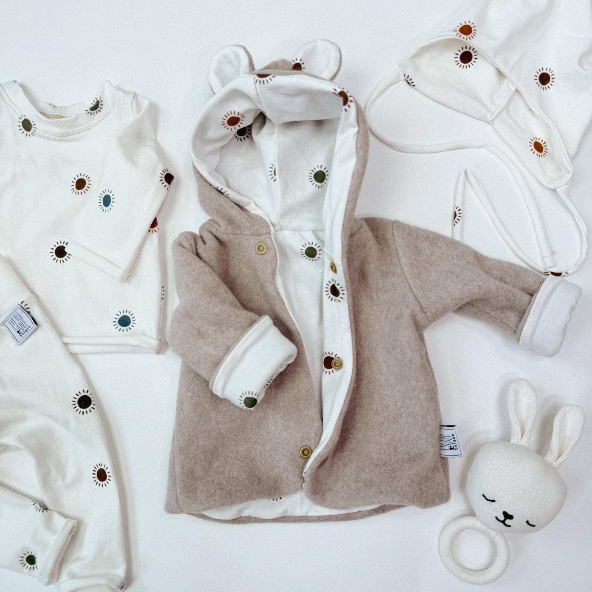 Newborn-Set, Erstlingsset , Neugeborenen Outfit, Babyoutfit, Home-Outfit, Homecomingoufit, Neugeborenenset Beige Sonnen Newborn-Set, Erstlingsset , Neugeborenen Outfit, Babyoutfit, Home-Outfit, Homecomingoufit, Neugeborenenset Beige Sonnen von Etsy - LittleANTunique