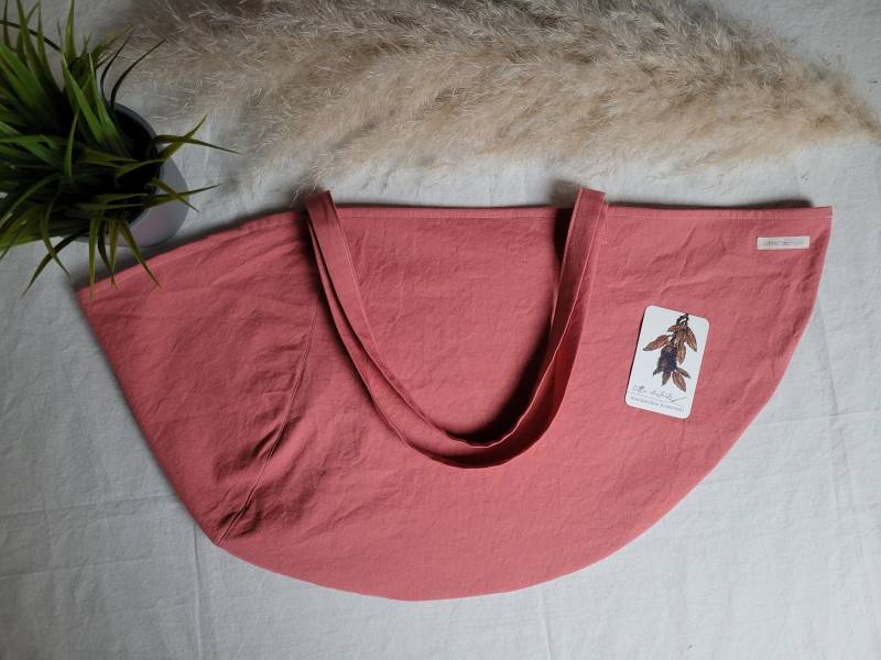 Personalisierte Wiegetasche Für Hebammen Aus Weichem Und Hautfreundlichem Fahnentuch - 100% Baumwolle Lachsfarben/Hummer Geschenkidee von Etsy - LittleChestnuts