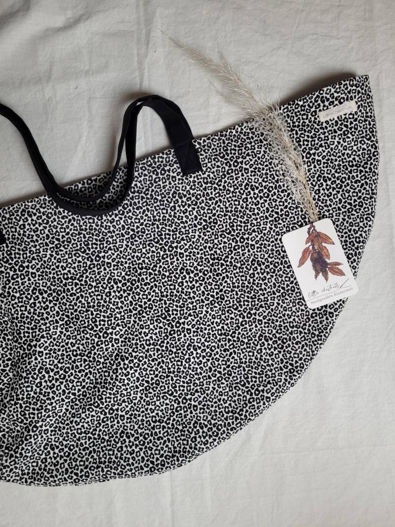 Wiegetasche/Wiegetuch Für Hebammen - Leoprint 100% Baumwolle Geschenkidee Babywiegen von Etsy - LittleChestnuts