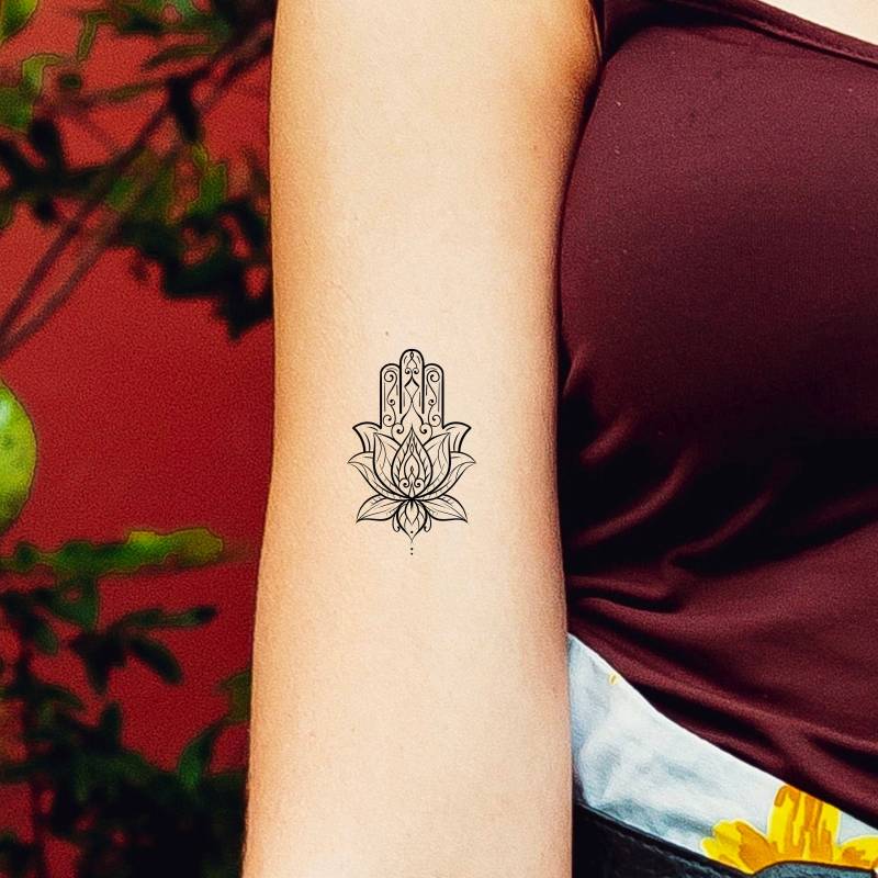 Hamsa Lotus Temporäres Tattoo/Florales von Etsy - LittleCuteTattoo