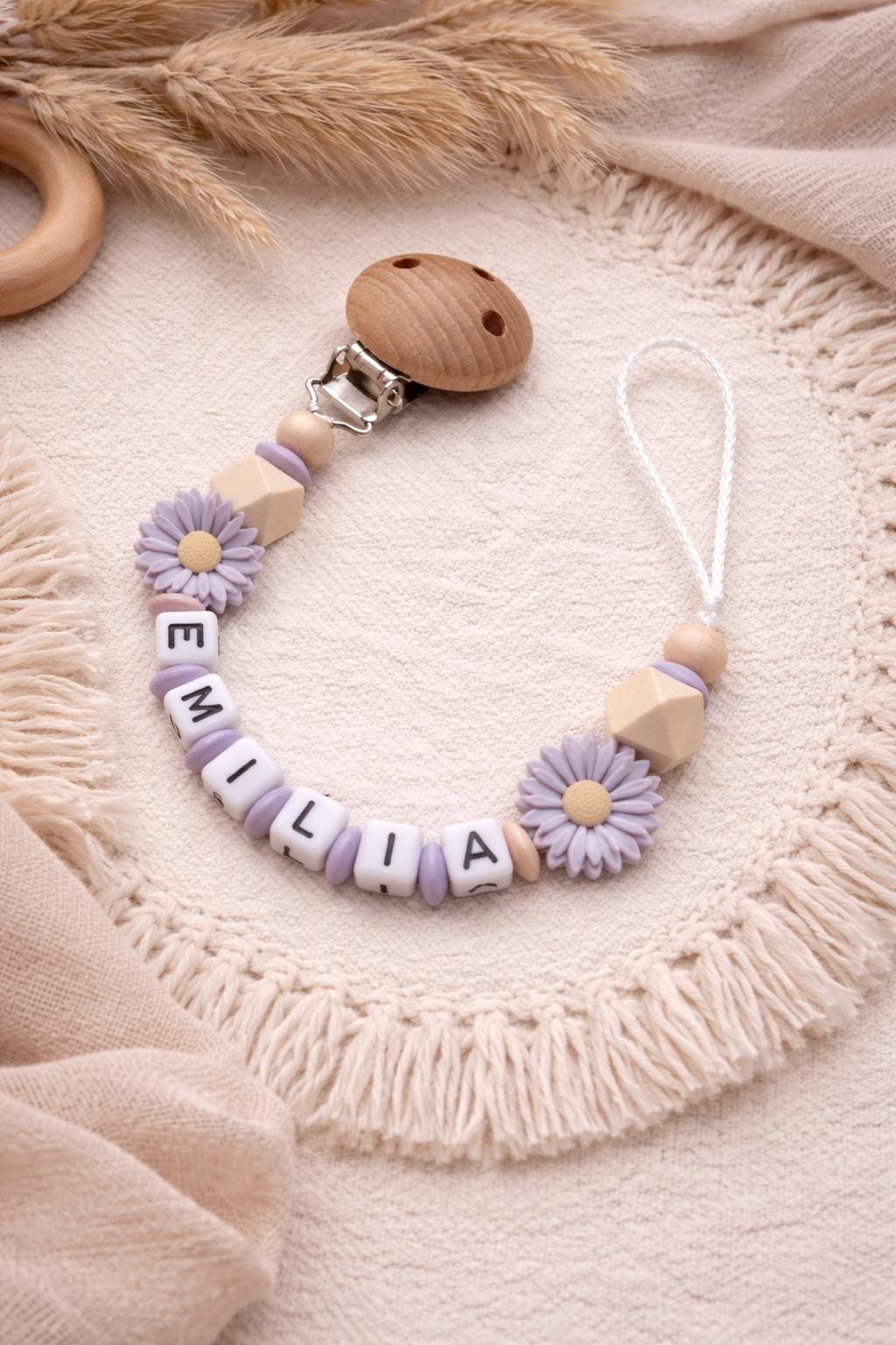 Personalisierte Schnullerkette Mit Name | Schnullerclip Mädchen Flieder Lila Baby Geschenk Zur Geburt Schnullerhalter Personalisiert Personalisierte Schnullerkette Mit Name | Schnullerclip Mädchen Flieder Lila Baby Geschenk Zur Geburt Schnullerhalter Personalisiert von Etsy - LittleDreamPearl