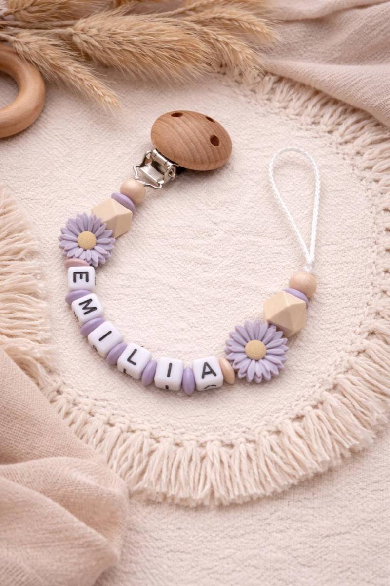 Personalisierte Schnullerkette Mit Name | Schnullerclip Mädchen Flieder Lila Baby Geschenk Zur Geburt Schnullerhalter Personalisiert Personalisierte Schnullerkette Mit Name | Schnullerclip Mädchen Flieder Lila Baby Geschenk Zur Geburt Schnullerhalter Personalisiert von Etsy - LittleDreamPearl