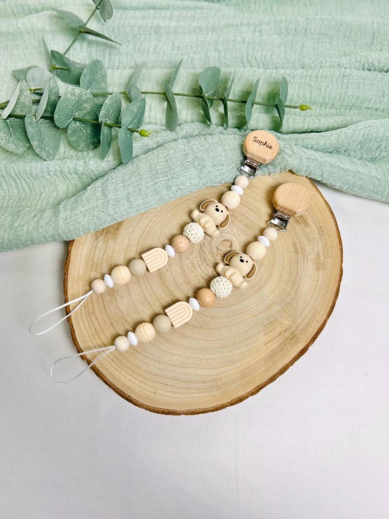 Schnullerkette Mit Namen "Little Dog" Beige - Geschenk Geburt Babyparty von Etsy - LittleLitchiBaby