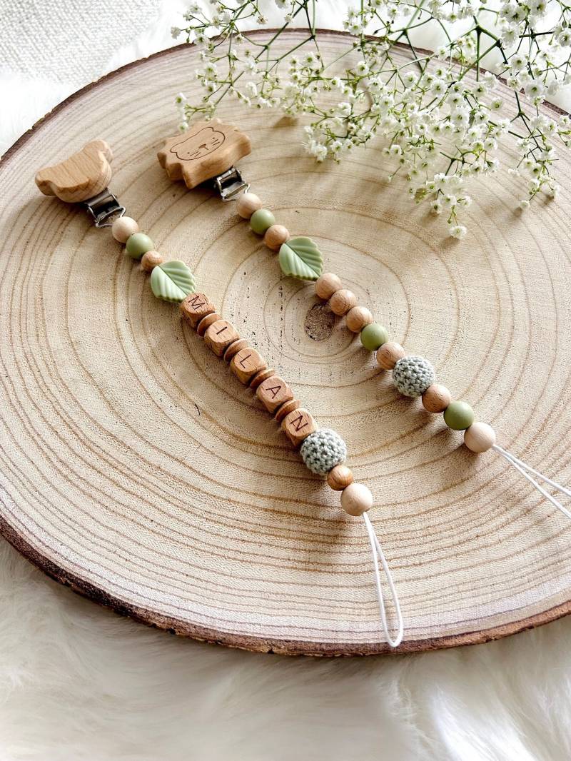 Schnullerkette Mit Namen "Little Leaf" Mint von Etsy - LittleLitchiBaby