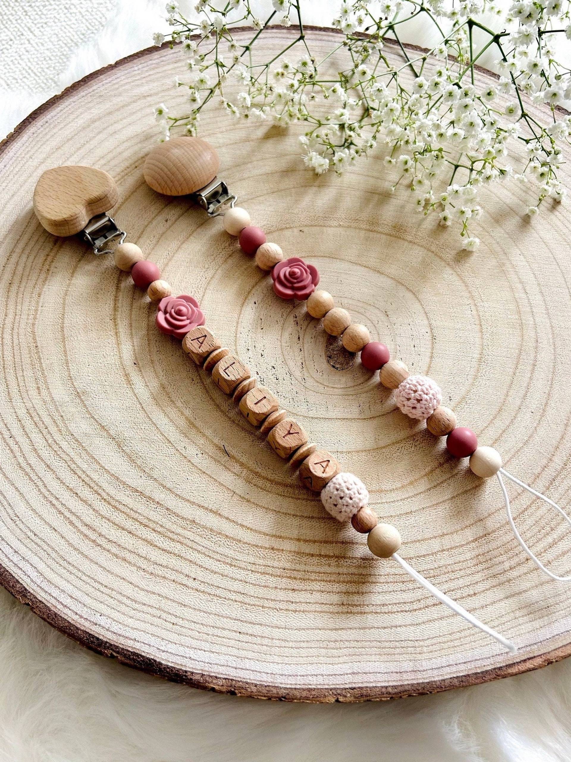 Schnullerkette Mit Namen "Little Rose" Rosé Schnullerkette Mit Namen "Little Rose" Rosé von Etsy - LittleLitchiBaby