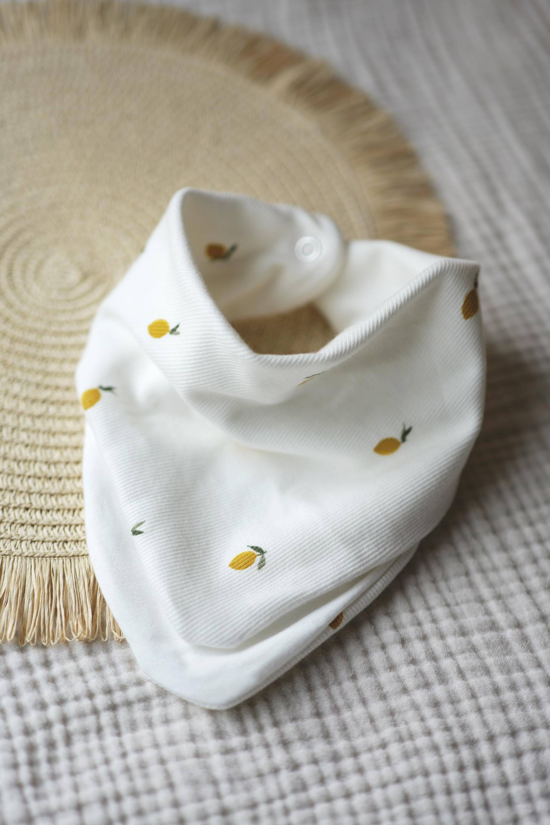Halstuch/Schal Für Babys&kinder - Gerippt, Zitronen, Mitwachsend, Unisex, Weiß, Doppellagig, Baumwolljersey, Herbst, Frühling, Geschenk Halstuch/Schal Für Babys&kinder - Gerippt, Zitronen, Mitwachsend, Unisex, Weiß, Doppellagig, Baumwolljersey, Herbst, Frühling, Geschenk von Etsy - LittleLory