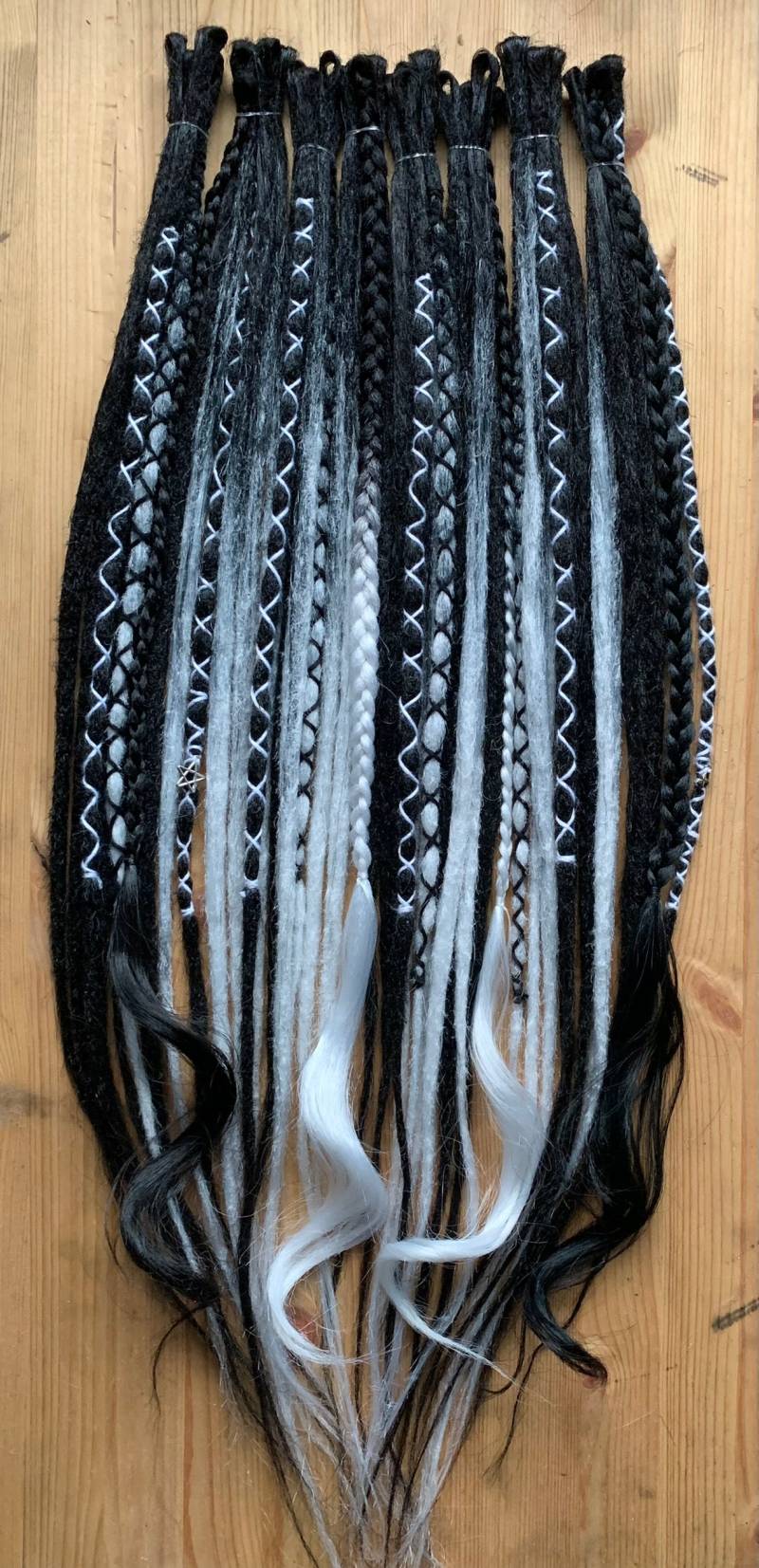 Fallen Angel | Custom Made Dreadlocks Extensions Synthetic Dreads Goth Black White Ombre von Etsy - LivanaDreadart