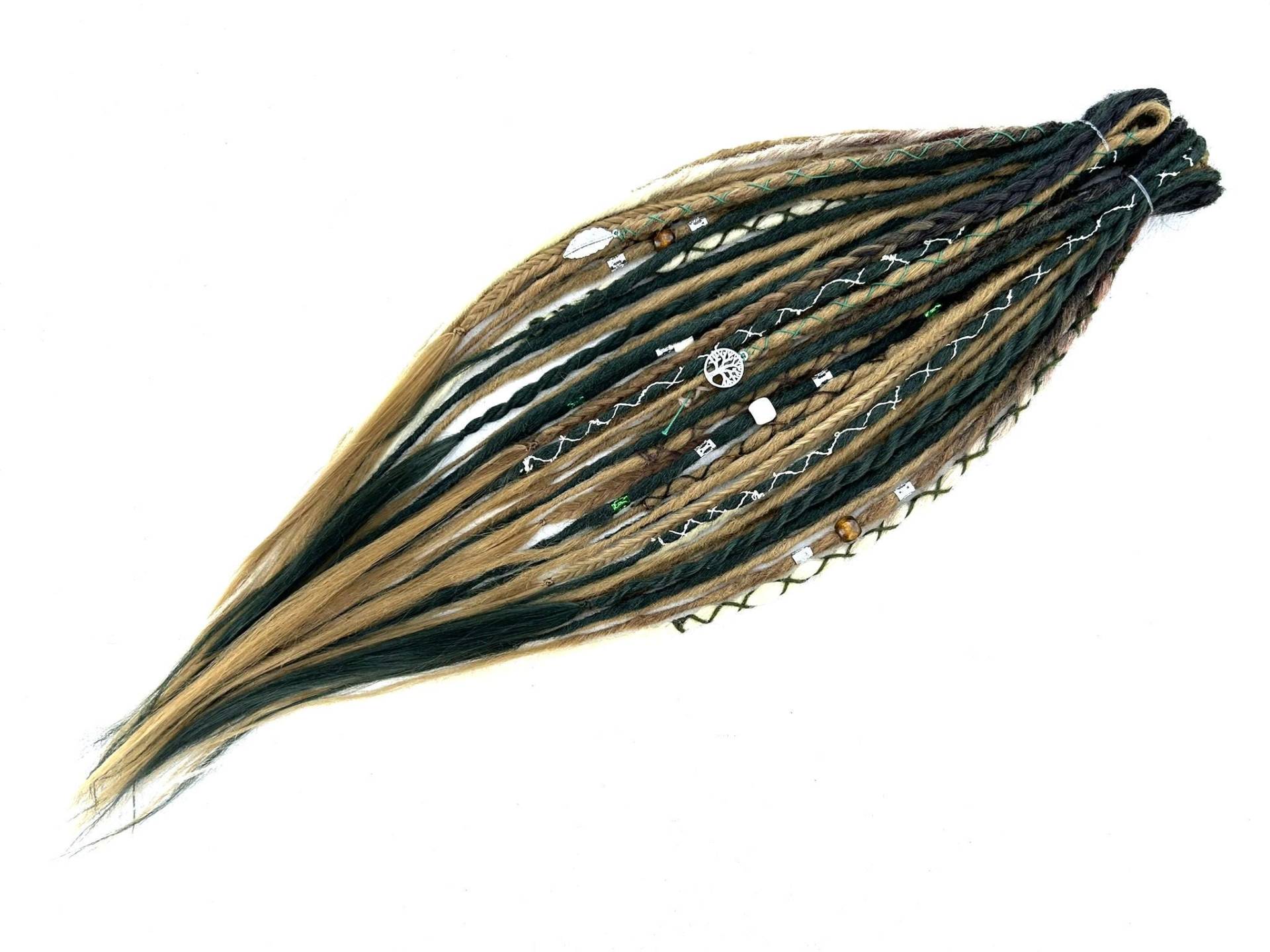 Forest Love Synthetic Dreads Custom Made Handmade Honey Darkgreen von Etsy - LivanaDreadart