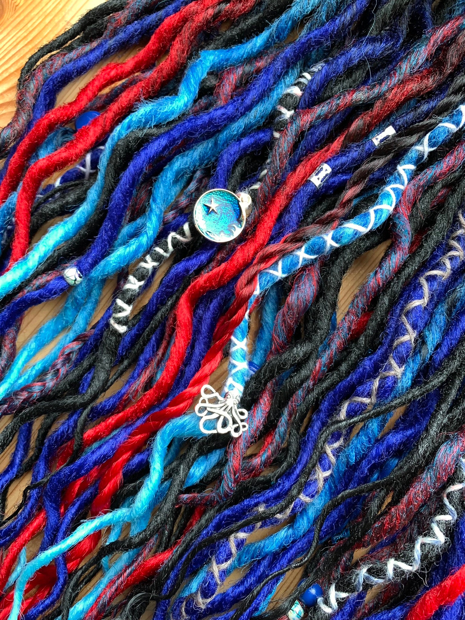 Mystic Siren | Se Or De Smooth Dreadlocks Extensions Synthetic Dreads Partial Full Sets Black Red Lightblue Darkblue Teal von Etsy - LivanaDreadart