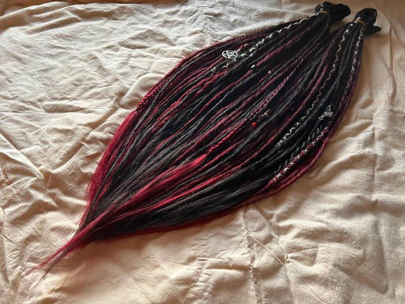 Rose Thorn | Custom Made Dreadlocks Extensions Synthetic Dreads Black Brown Red Wine Dark Darkbrown Darkred Winered von Etsy - LivanaDreadart
