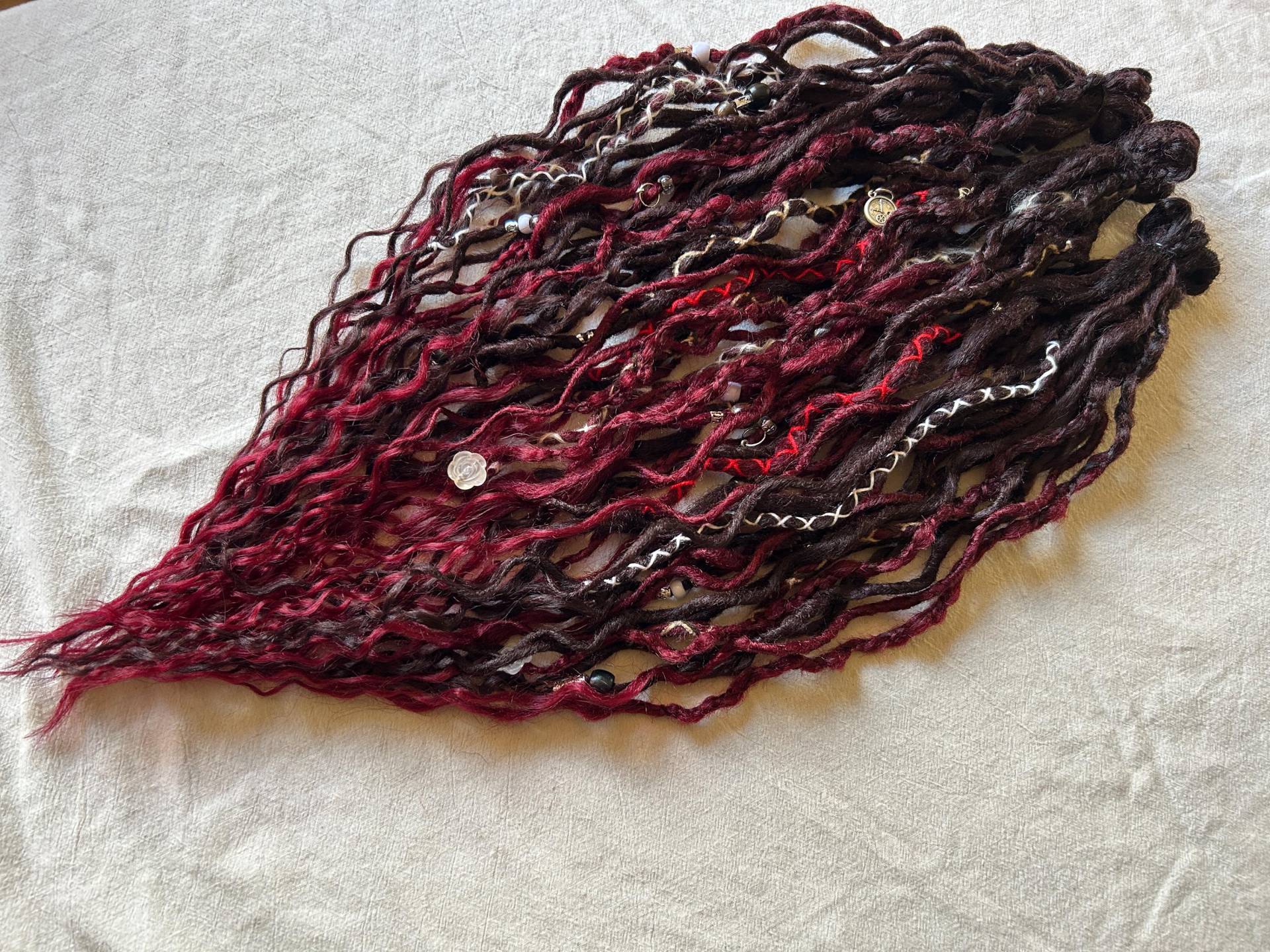 Rose Thorn Wavy Custom Made Dreadlocks Extensions | Synthetic Dreads Brown Red Wine Winered von Etsy - LivanaDreadart