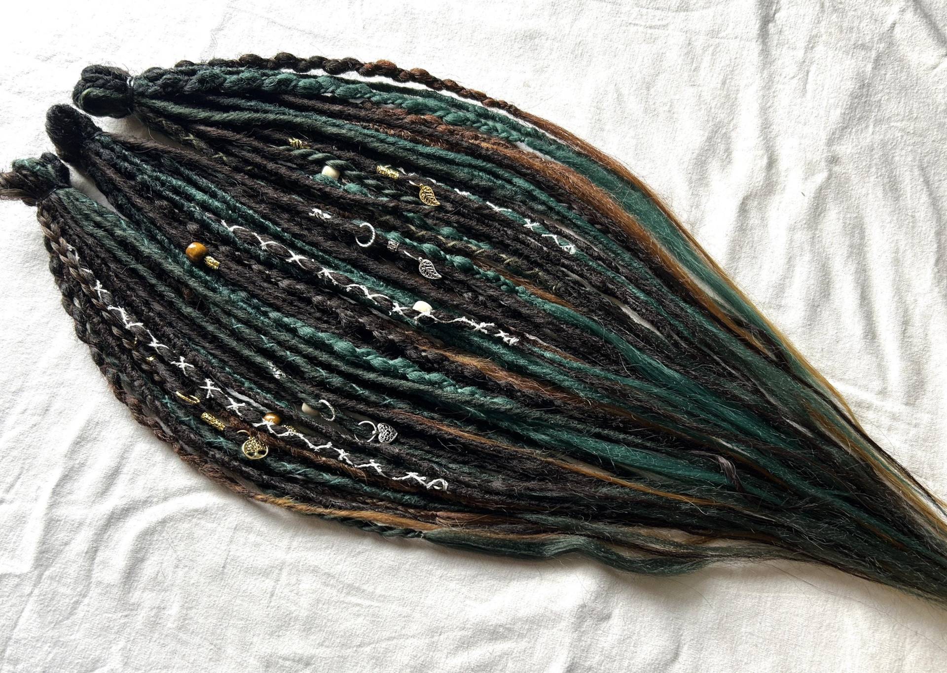 Sanctuary Support Edition - Helps Cover Rescue Costs Synthetic Dreadlocks in Brown & Green von Etsy - LivanaDreadart