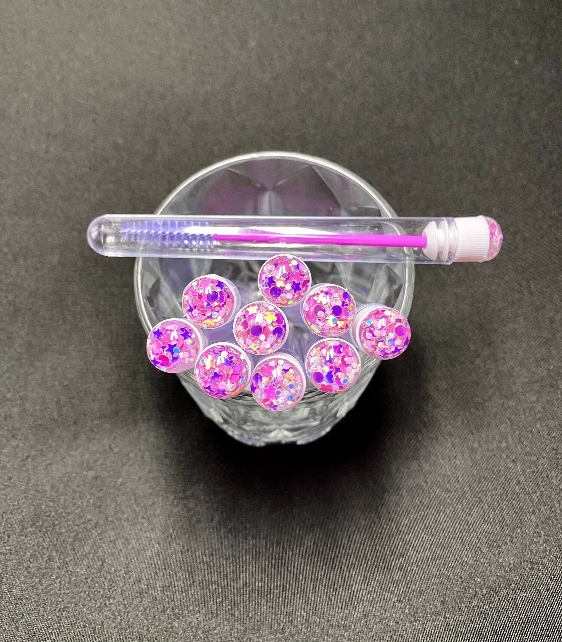 Limitierte Auflage Lila Konfetti-Wimpernverlängerungs-Spoolie-Bürste „Berry Bright" Mit Abdeckung - Wimpernstab-Röhre Limitierte Auflage Lila Konfetti-Wimpernverlängerungs-Spoolie-Bürste „Berry Bright" Mit Abdeckung - Wimpernstab-Röhre von Etsy - LiveLoveLashBoutique