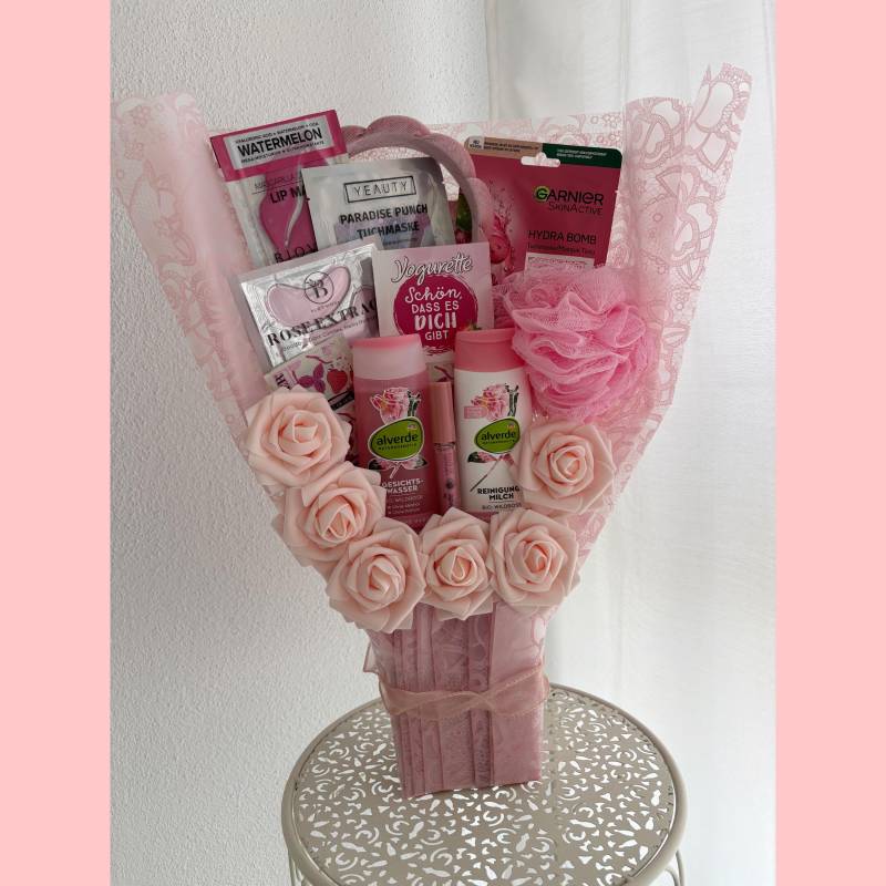 Geschenkset Geschenkstrauß Mutter Schwester Tochter Freundin Beauty Bouquet Rosen Geburtstag Besonderes Geschenk Kollegin von Etsy - LivskleinesAtelier