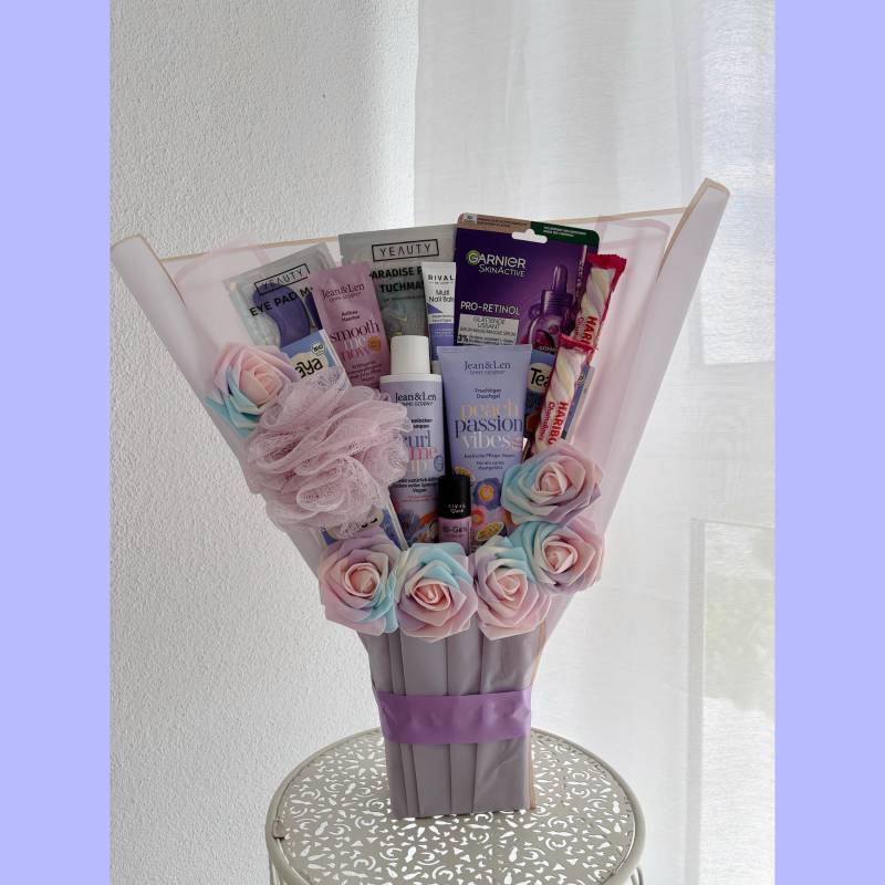 Geschenkset Geschenkstrauß Mutter Schwester Tochter Freundin Beauty Bouquet Rosen Geburtstag Besonderes Geschenk Kollegin von Etsy - LivskleinesAtelier