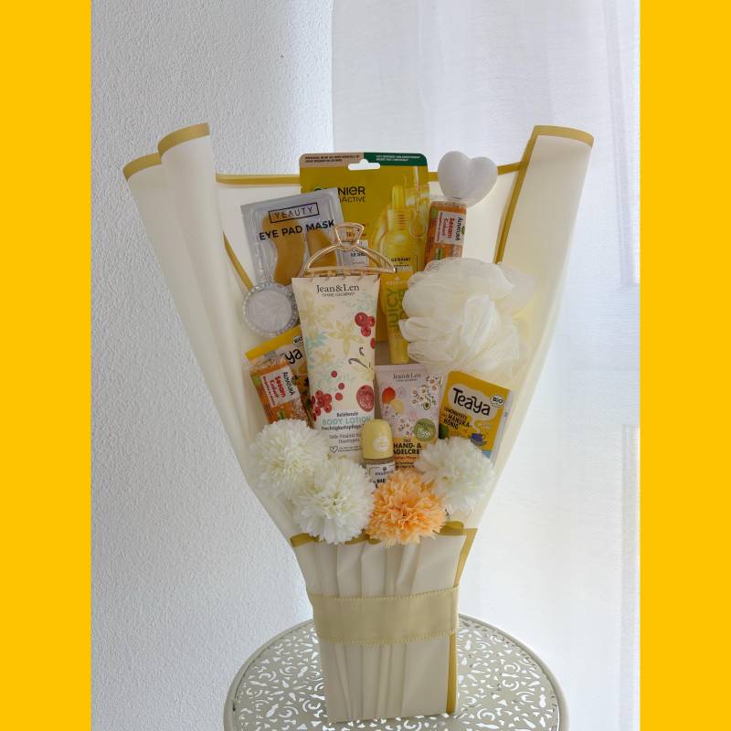 Geschenkset Geschenkstrauß Mutter Schwester Tochter Freundin Beauty Bouquet Rosen Geburtstag Besonderes Geschenk Kollegin von Etsy - LivskleinesAtelier