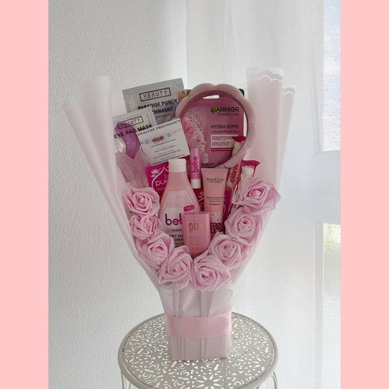 Geschenkset Geschenkstrauß Mutter Schwester Tochter Freundin Beauty Bouquet Rosen Geburtstag Besonderes Geschenk Kollegin von Etsy - LivskleinesAtelier