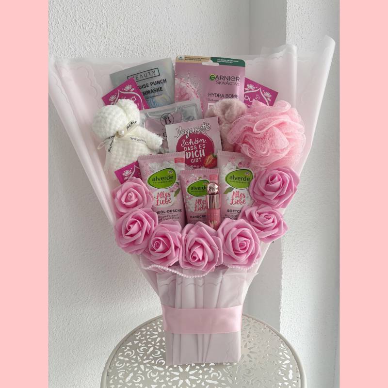 Geschenkset Geschenkstrauß Muttertag Mutter Schwester Tochter Freundin Beauty Bouquet Rosen Geburtstag Besonderes Geschenk Kollegin von Etsy - LivskleinesAtelier
