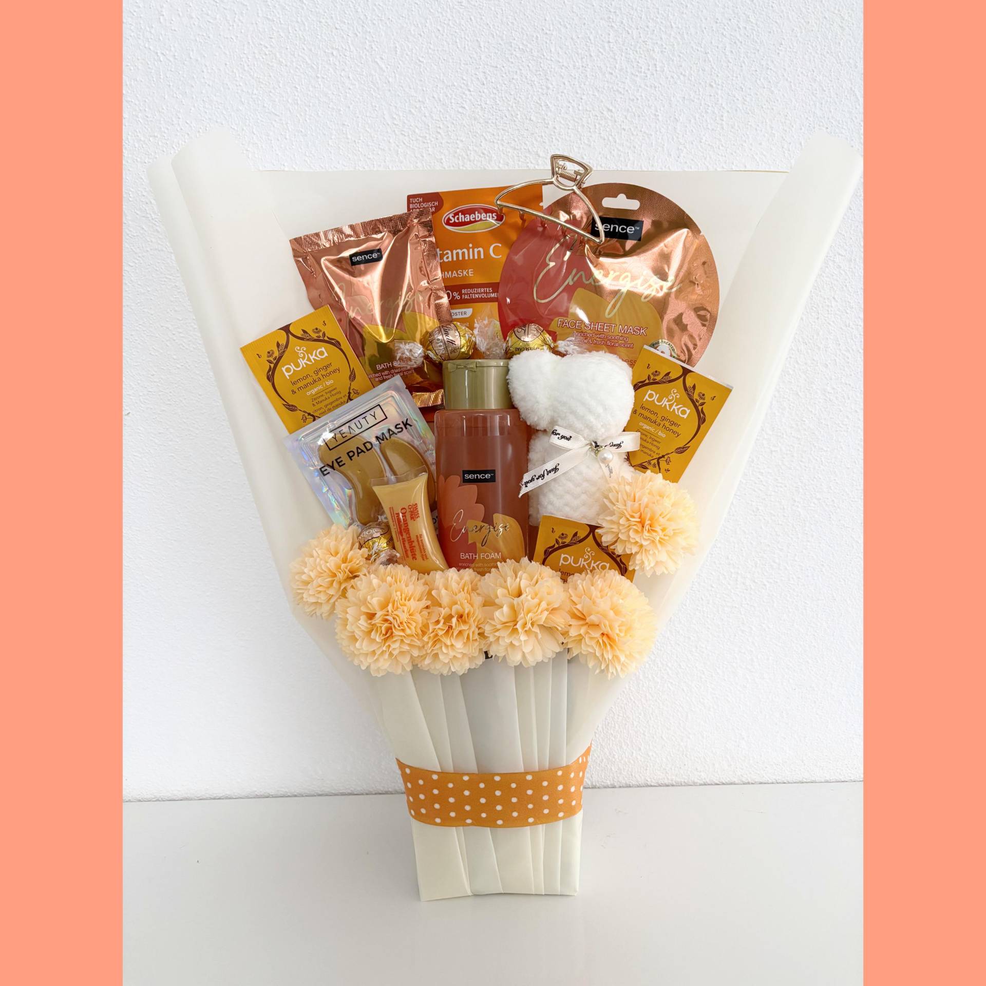 Geschenkset Muttertag Geschenkstrauß Geburtstag, Mama, Schwester Tochter Freundin Beauty Bouquet, Luxus, Wellnessgeschenk, Pflegeset von Etsy - LivskleinesAtelier
