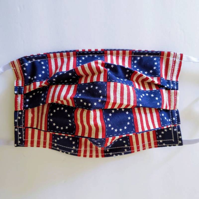 Betsy Ross Wiederverwendbare Maske von Etsy - LochNessLocker