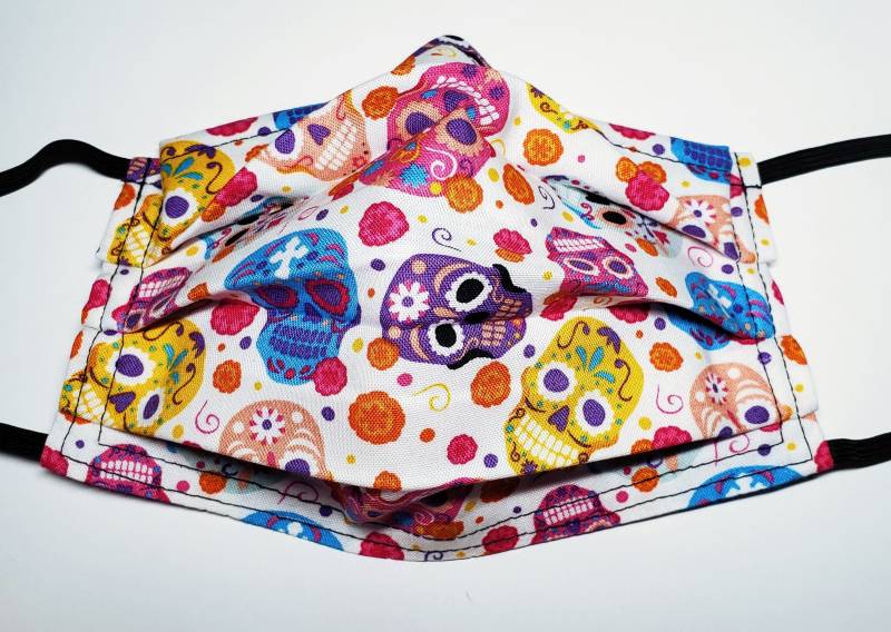 Bunte Zuckerschädel Wiederverwendbare Verstellbare Gesichtsmaske Mit Filterfach Und Nasenklemmendraht von Etsy - LochNessLocker