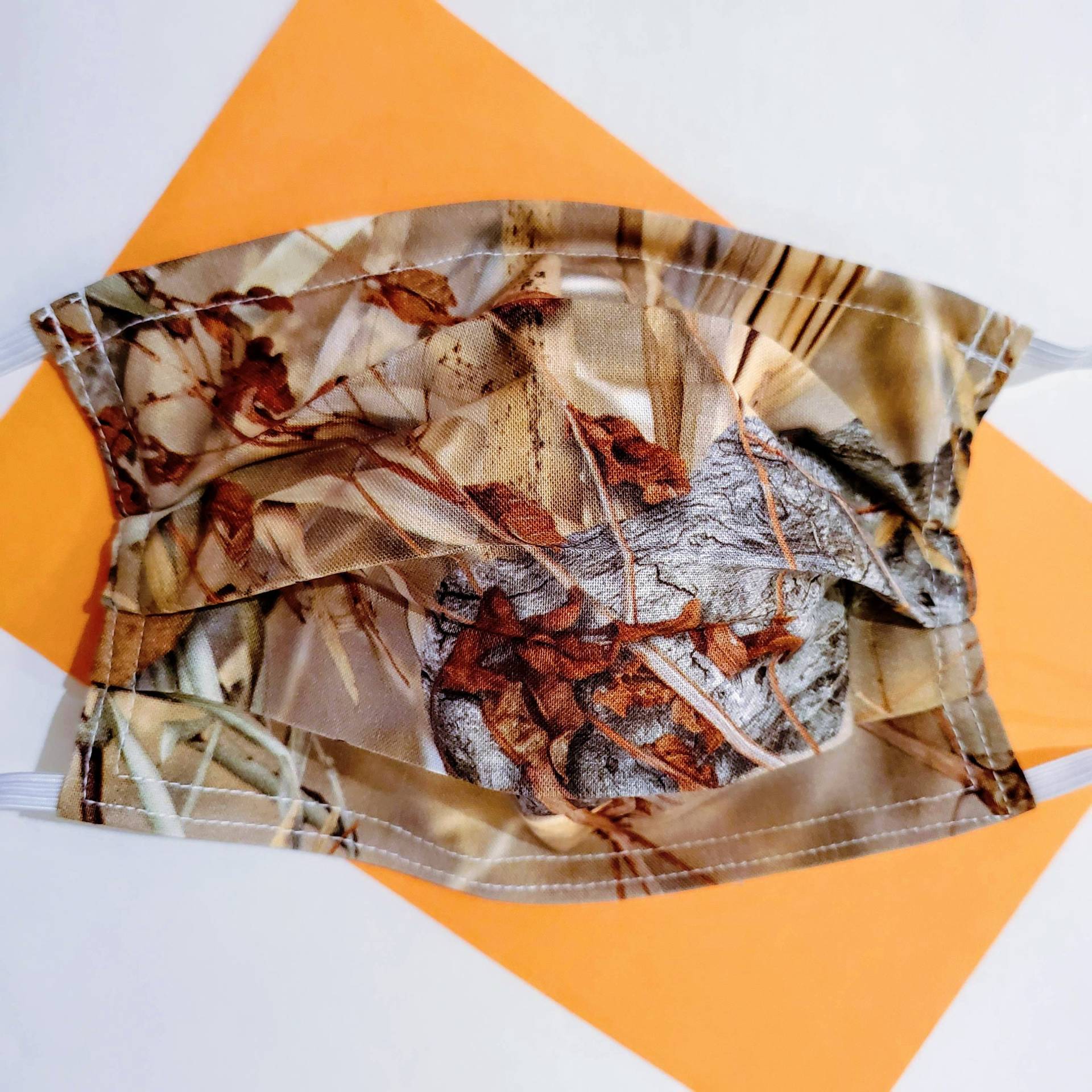 Camo Wiederverwendbare Gesichtsmaske Mit Nasenklemmendraht Und Filterfach Camo Wiederverwendbare Gesichtsmaske Mit Nasenklemmendraht Und Filterfach von Etsy - LochNessLocker