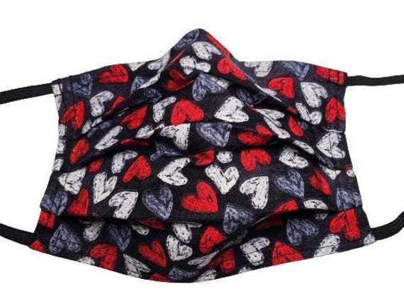 Chalk It Up To Love Herzen Valentinstag Maske Wiederverwendbar Verstellbare Gesichtsmaske Mit Nasennadel Draht Und Filterfach Chalk It Up To Love Herzen Valentinstag Maske Wiederverwendbar Verstellbare Gesichtsmaske Mit Nasennadel Draht Und Filterfach von Etsy - LochNessLocker