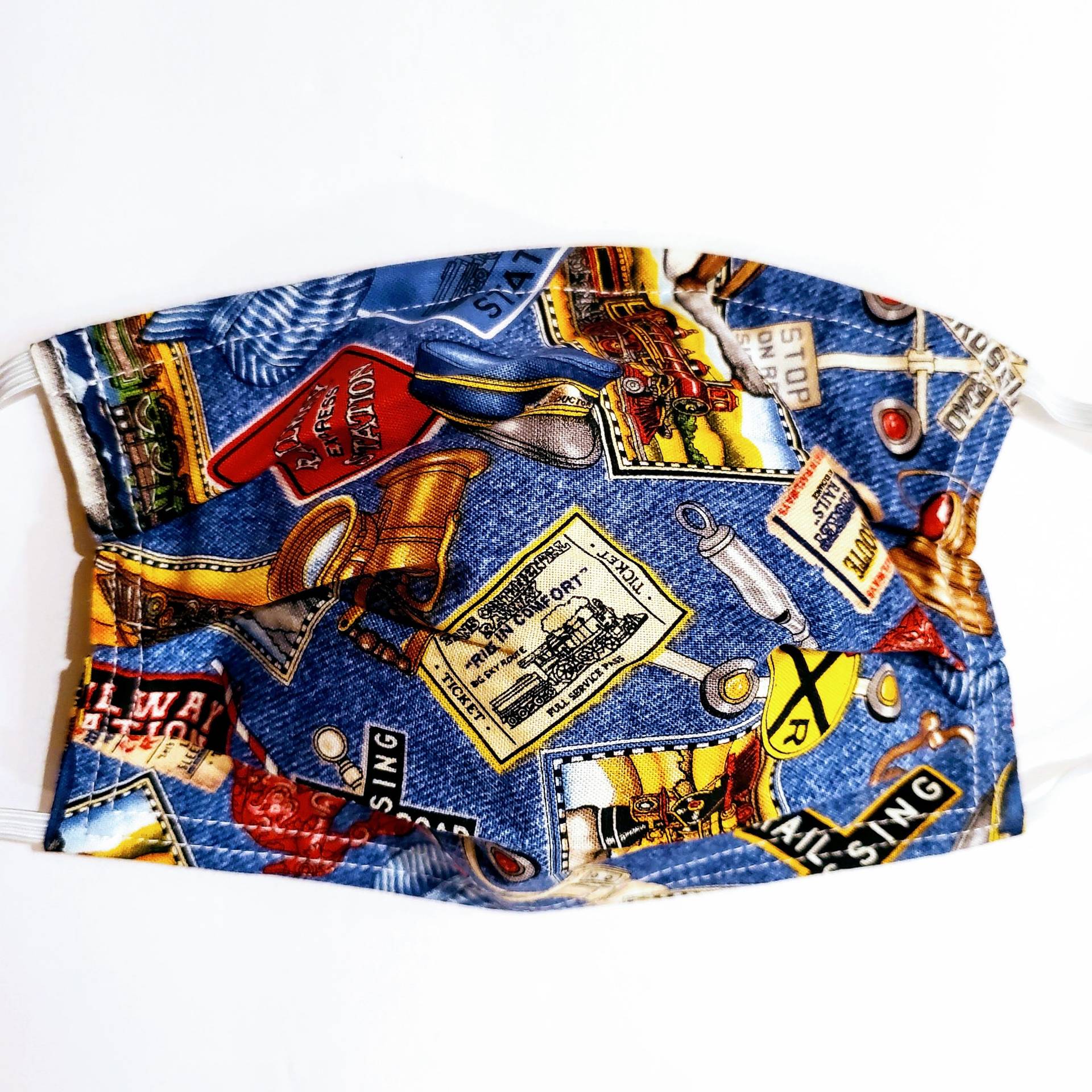 Choo Wiederverwendbare Gesichtsmaske Mit Nasenklemmen-Draht Und Filterfach von Etsy - LochNessLocker