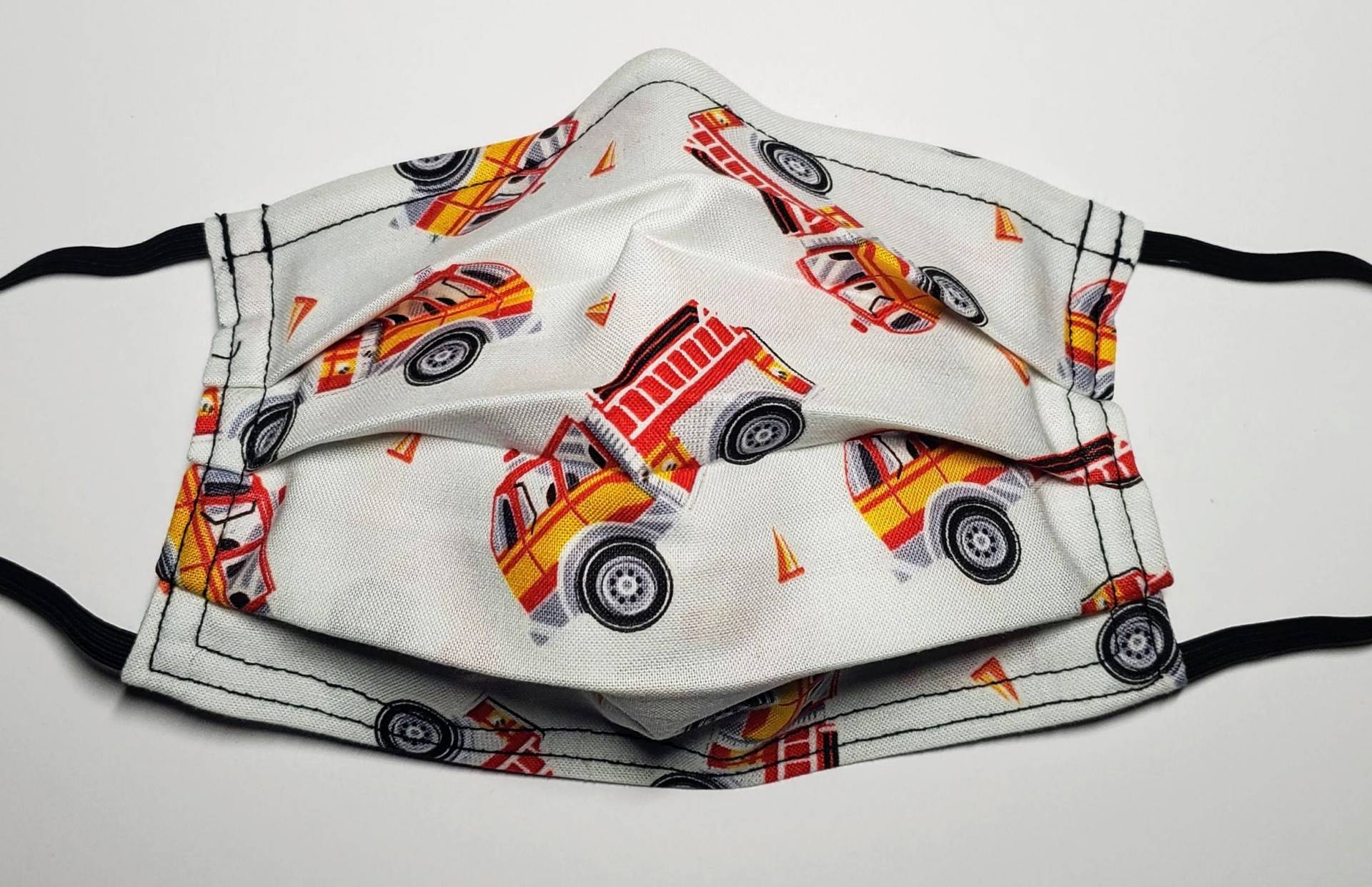 Glow in The Dark Fire Trucks Wiederverwendbare Maske von Etsy - LochNessLocker