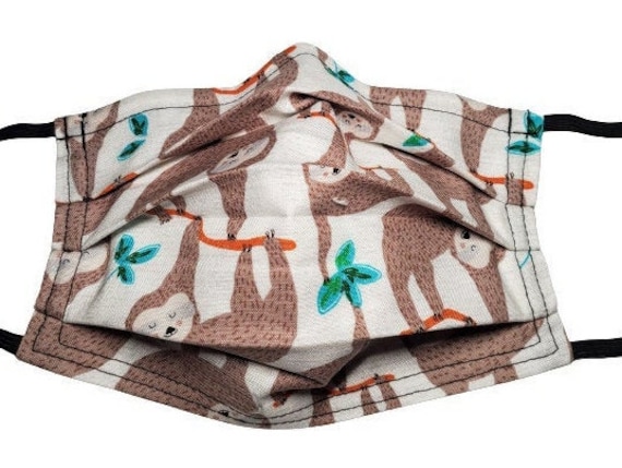 Sleepy Sloths Hangin' Around Wiederverwendbare Gesichtsmaske Mit Nasenpinchdraht Und Filterfach Sleepy Sloths Hangin' Around Wiederverwendbare Gesichtsmaske Mit Nasenpinchdraht Und Filterfach von Etsy - LochNessLocker