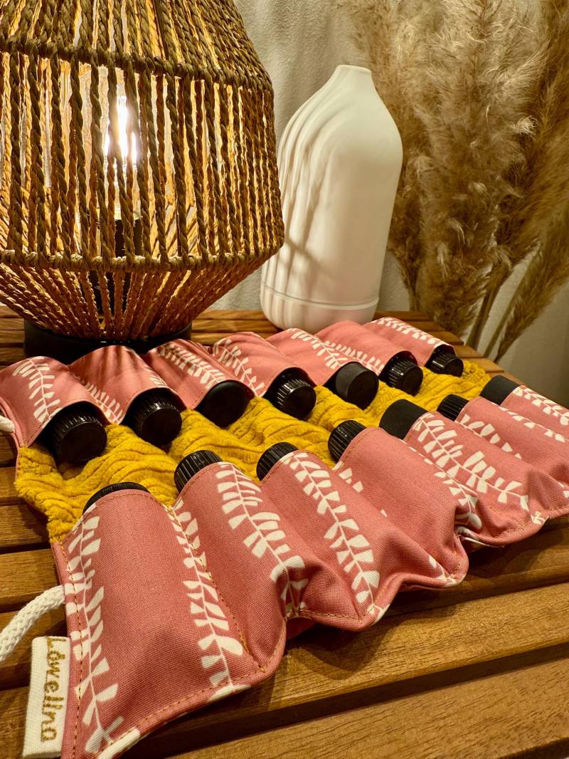 storage For 14 Bottles - Essential Oils, Globule Bottles, Roll-Up Bag Made With Patchwork & Quilting Technique storage For 14 Bottles - Essential Oils, Globule Bottles, Roll-Up Bag Made With Patchwork & Quilting Technique von Etsy - Loewelino