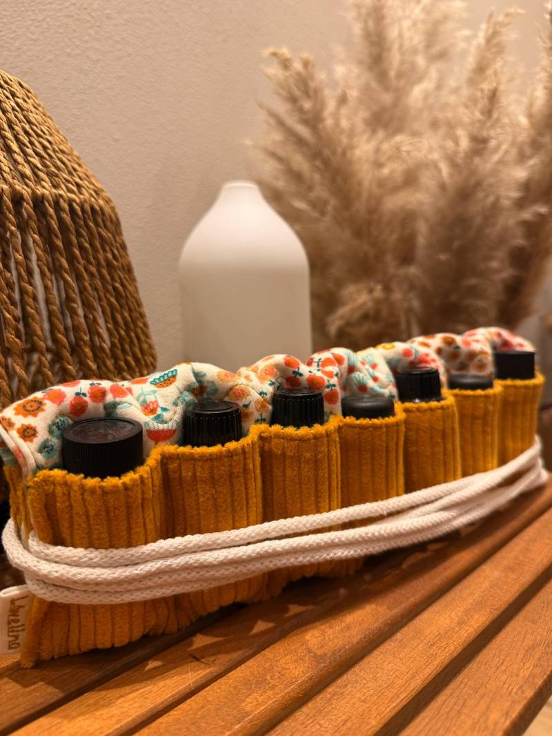 storage For 14 Bottles - Essential Oils, Globuli Bottles, Roll-Up Bag Patchwork Special Edition von Etsy - Loewelino