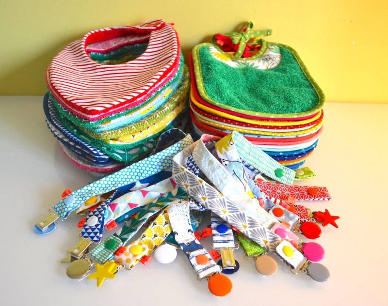 Auf Bestellung - Geburtsbox Für Baby-Baumwollzubehör | Bandana-Lätzchen, Lätzchen, Schnullerclip Aus Metall Auf Bestellung - Geburtsbox Für Baby-Baumwollzubehör | Bandana-Lätzchen, Lätzchen, Schnullerclip Aus Metall von Etsy - Lokipic