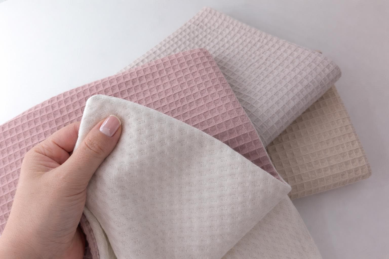 Wickelunterlage Einlage | Wasserabweisende Wechselunterlage Wickelauflage Baby Geschenk Geburt Shower Gift Waffle von Etsy - LolidaShop