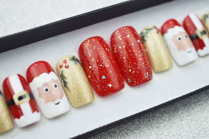 Weihnachten Santa Nägel Luxury Press On, Freihändig, Drücken Sie Auf Nägel, Kleber Auf, Handbemaltnägel, Stiletto-Nägel von Etsy - LooveBeauty