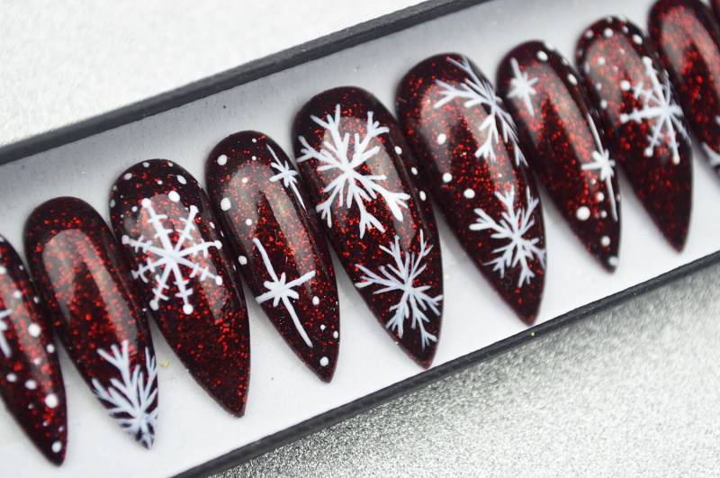 Weihnachten Schneeflocken Nägel Luxury Press On, Freihändig, Drücken Sie Auf Nägel, Kleben Auf, Handbemalte Stiletto von Etsy - LooveBeauty