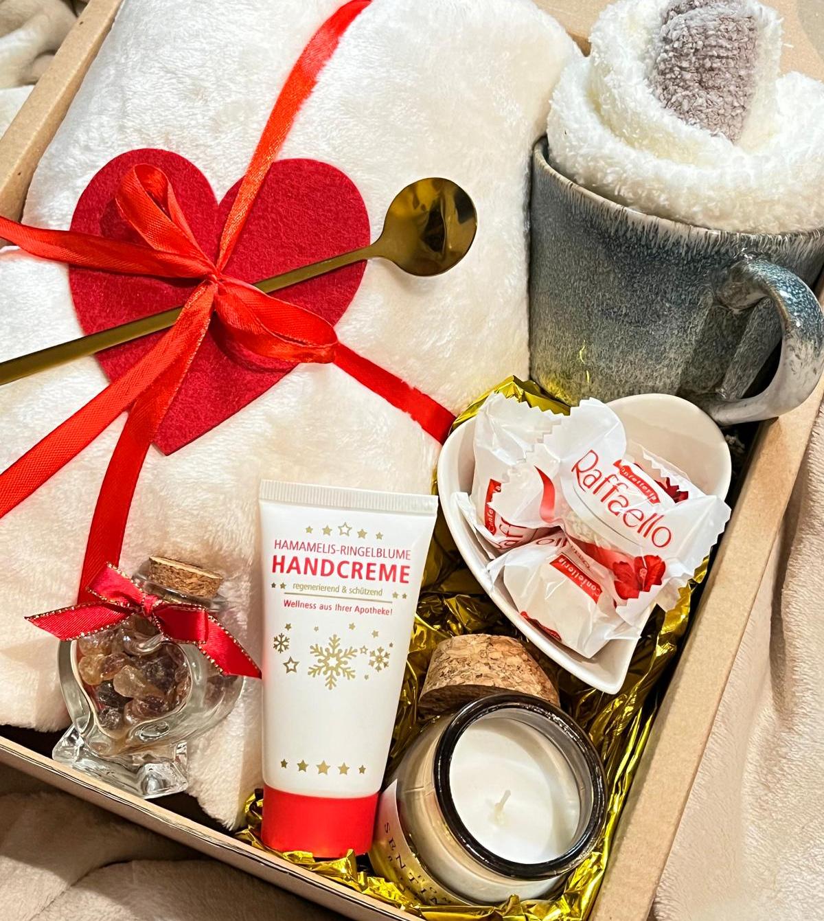 Valentinstag Geschenk Für Sie/Geschenkbox Set Frauen Valentinstag Geschenk Für Sie/Geschenkbox Set Frauen von Etsy - LotusTinyTreasures