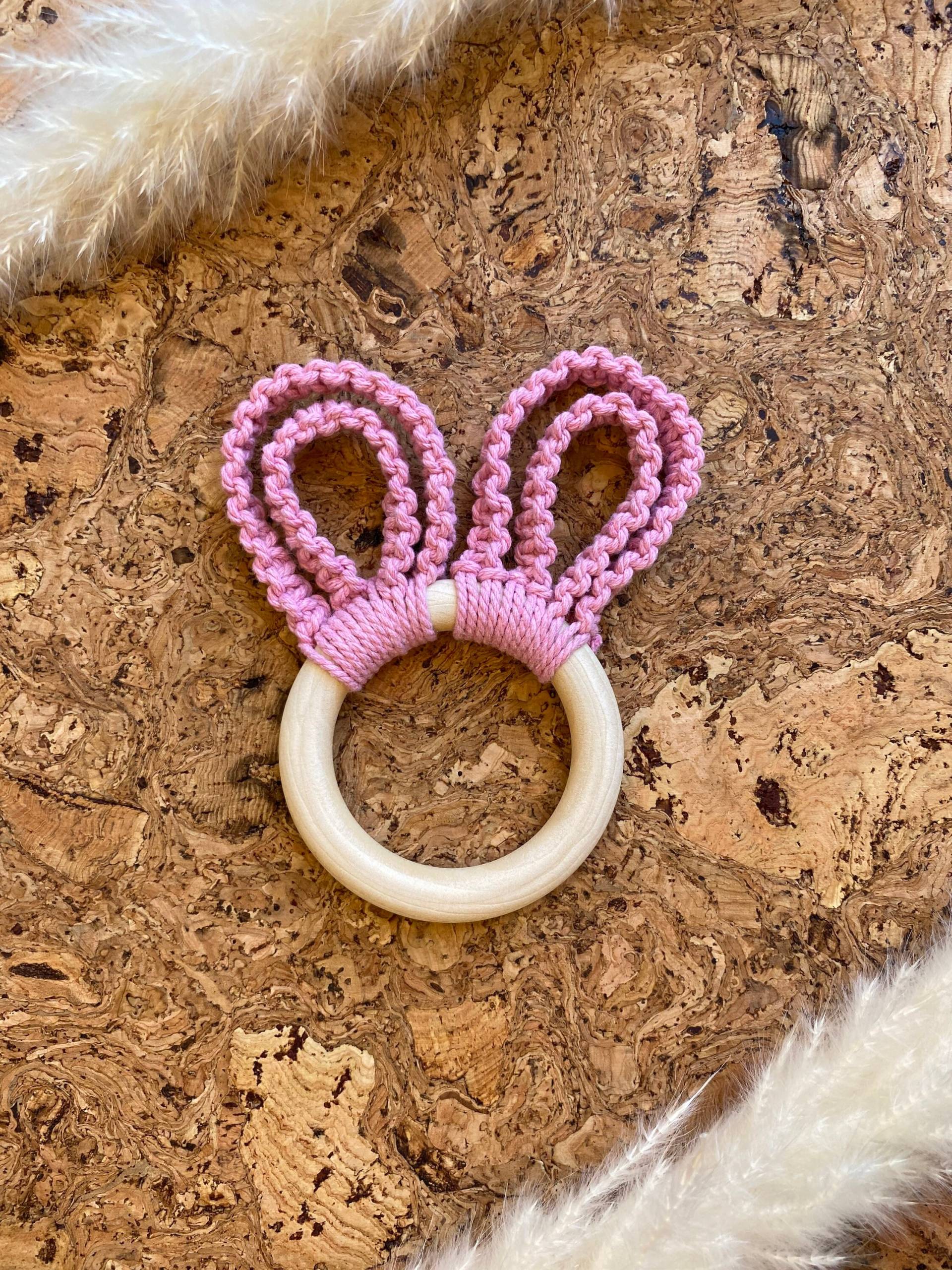 3In1 Baby Greifring/Deko Serviettenring Aus Makramee, Babygeschenk, Geburtsgeschenk, Spielzeug, Beissring, Ostern 3In1 Baby Greifring/Deko Serviettenring Aus Makramee, Babygeschenk, Geburtsgeschenk, Spielzeug, Beissring, Ostern von Etsy - LoucraftKnotenliebe