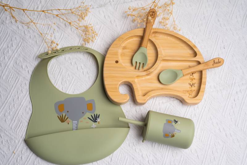 Personalisiertes Kinderteller - Und Besteckset/Bambusteller Besteck Geburtsgeschenk Baby-Bambus-Essset von Etsy - LouisAnaCreation