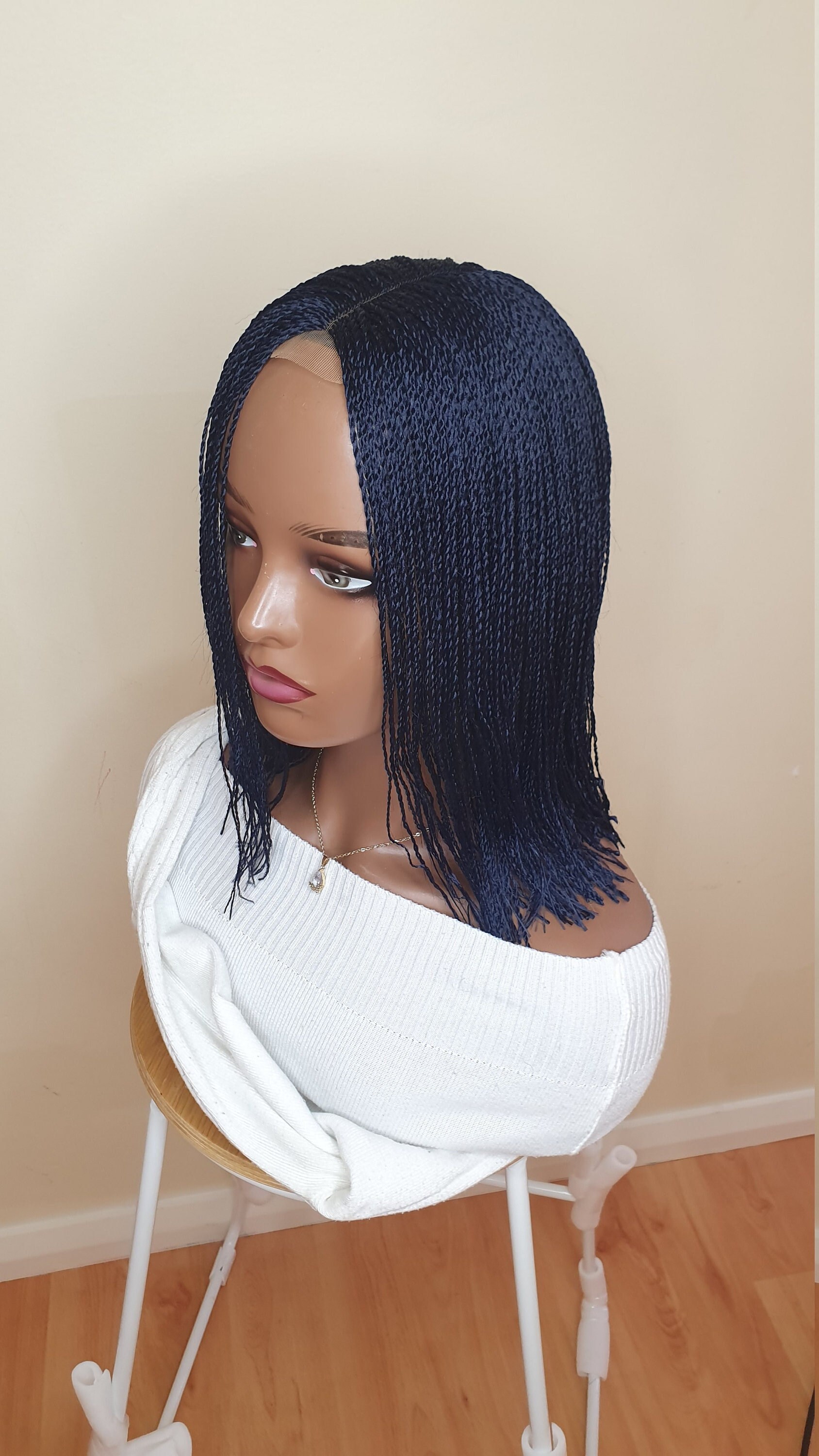 Blunt Cut Micro Twist Perücke/Bob Geflochtene Perücke/Blunt Blunt Bob Micro Twist Perücke/Minitwist Bob Perücke Blunt Cut Micro Twist Perücke/Bob Geflochtene Perücke/Blunt Blunt Bob Micro Twist Perücke/Minitwist Bob Perücke von Etsy - LouiseHairFeel